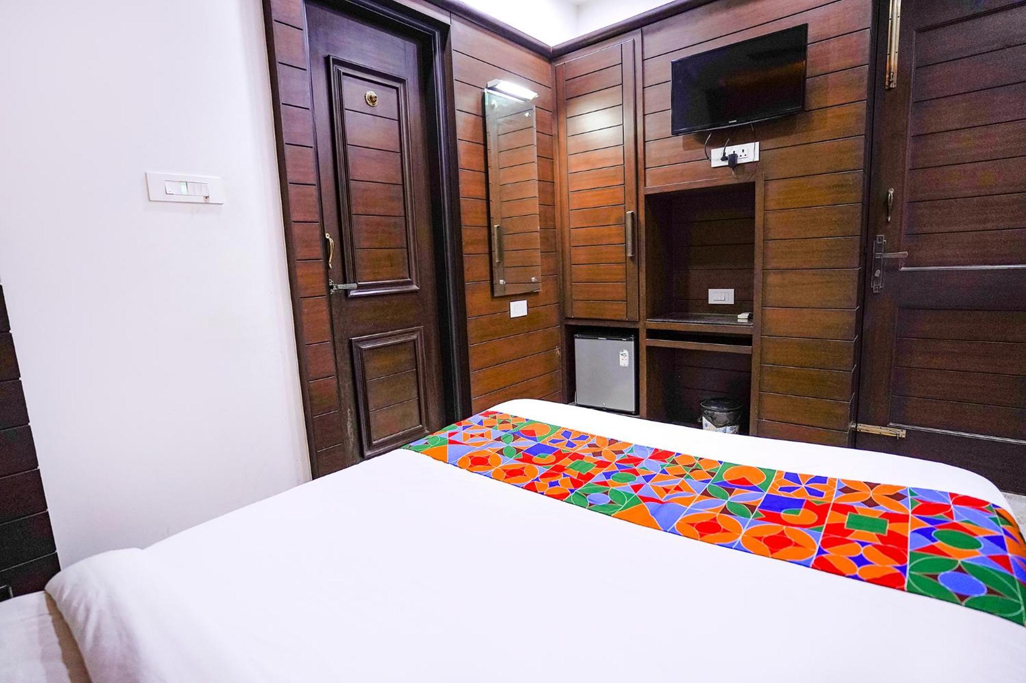 Hotel Fabhotel Sai Residency - Nr Rela Hospital, Chromepet